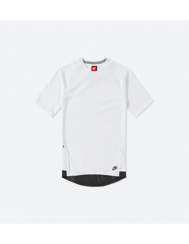 Sportswear Bonded Men's - White/Black s'inspire de l'anatomie humaine