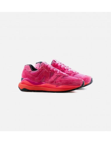 57/40 Valentines Mens Lifestyle Shoe - Pink/Black s'inspire de l'anatomie humaine