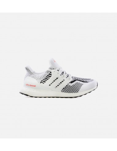 Ultraboost 5.0 DNA Mens Running Shoe - White/Black offre 